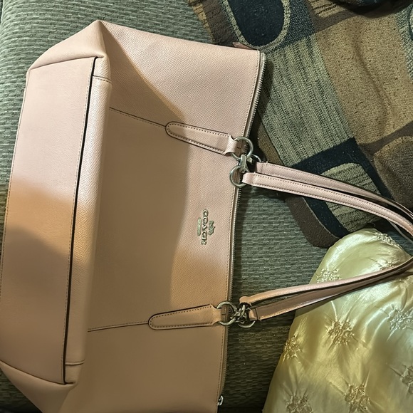 Coach purse it’s a lighter pink. Signature tote. - Picture 2 of 2